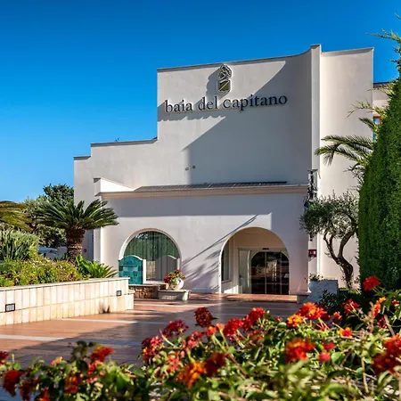 Hotel Baia Del Capitano 4*