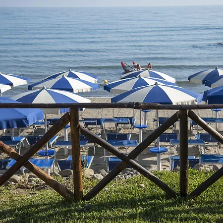 Baia Del Capitano Otel 4*
