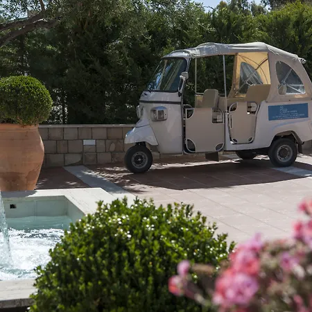 Hotel Baia Del Capitano 4*