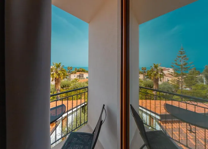 Baia Del Capitano Cefalù