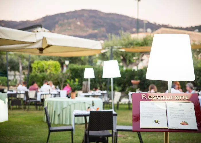 Baia Del Capitano Hotel 4*