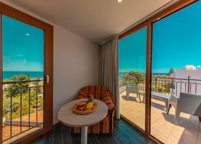 Baia Del Capitano Cefalù